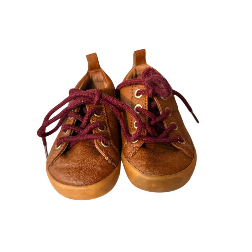 Old Navy Tan Tie Up Shoes with Burgundy Laces, Children's Size 5 in EUC