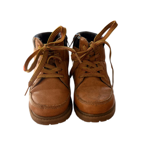 Carter's Brown Hiking Boots with Laces & Side Zippers, Size 9 , in Good Preowned Condition