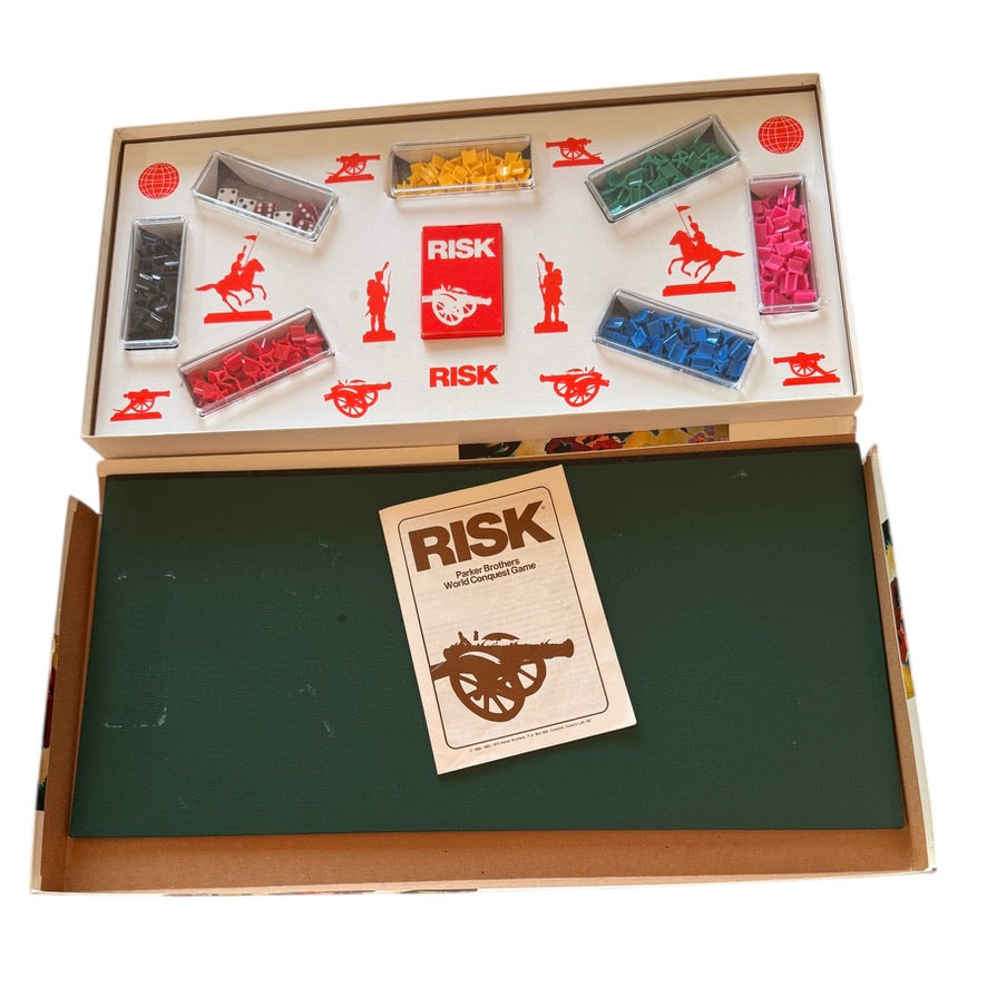 Risk- Parker Brother's World Conquest Game, Preowned, Complete & in Good Condition 1975