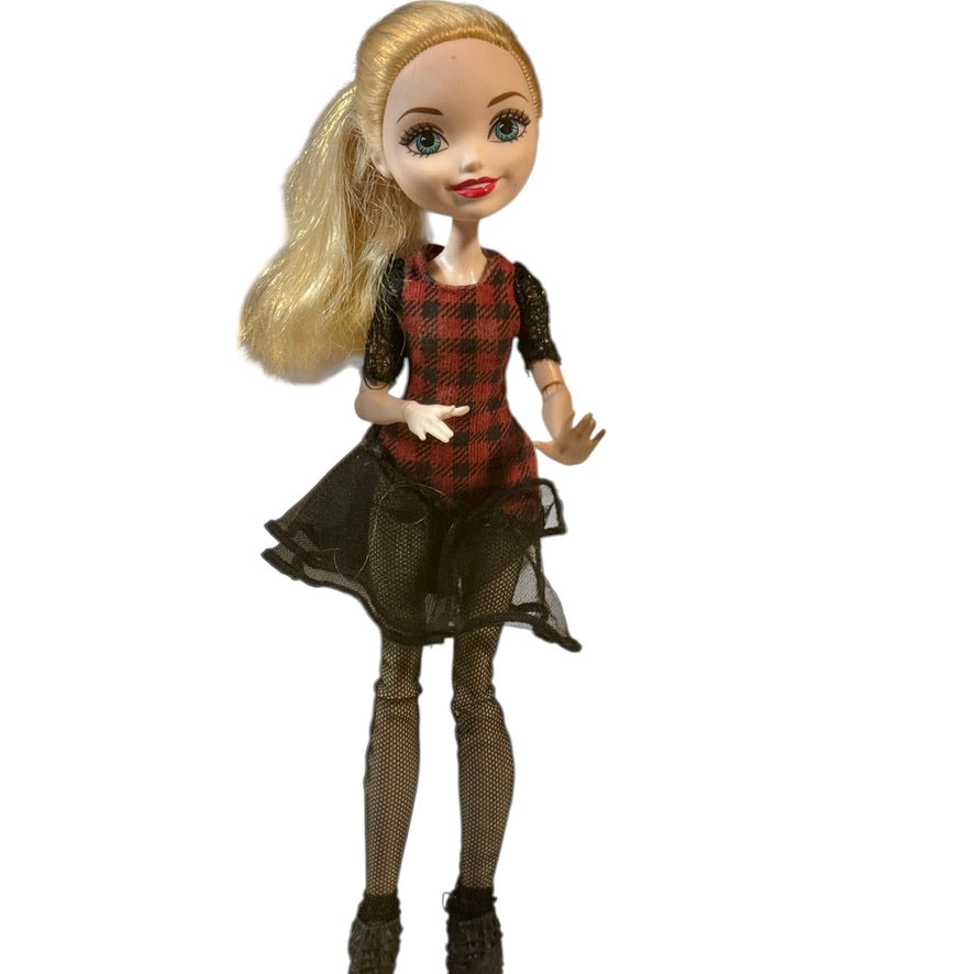 Ever After High First Chapter Cherise Hood, Original Outfit with Net Stockings and High Black Shoes