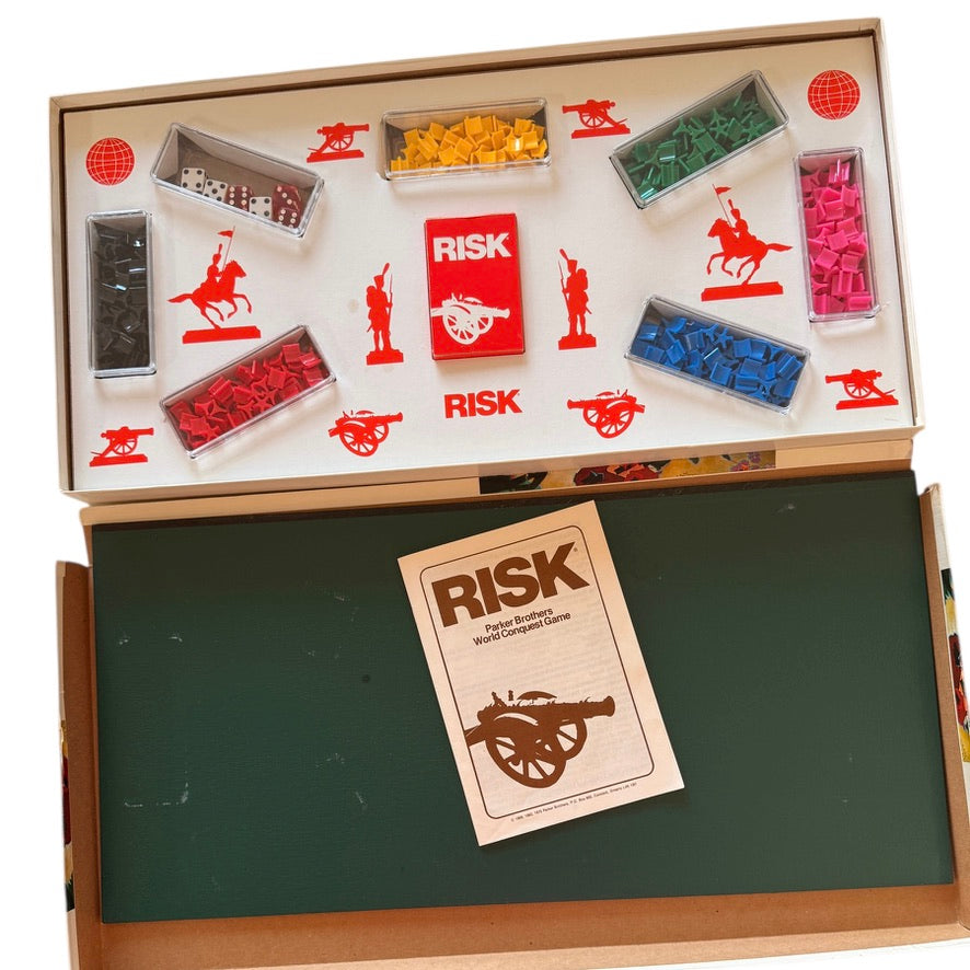 Risk- Parker Brother's World Conquest Game, Preowned, Complete & in Good Condition 1975