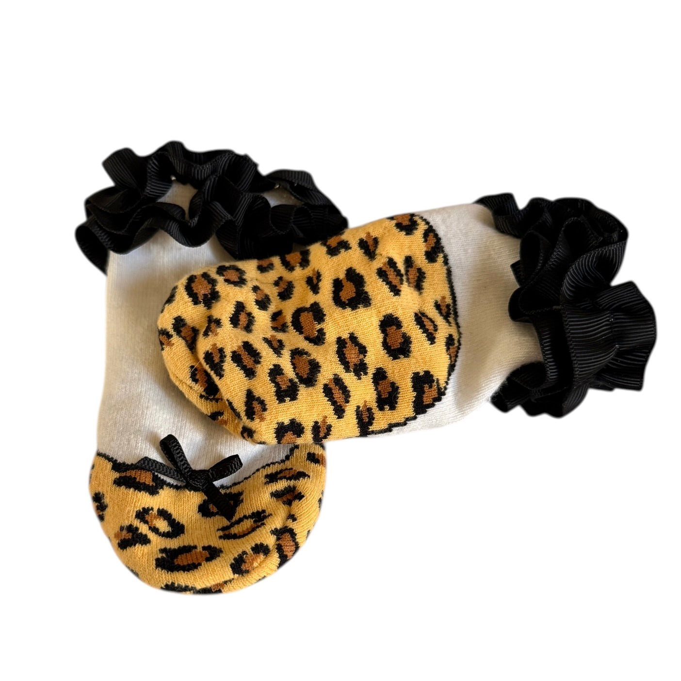Mud Pie Infant Ruffled Leopard Print Socks with Grosgrain Ribbon & Tiny Black Bow in GUC