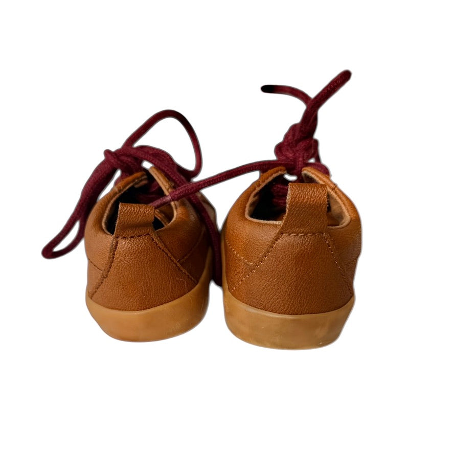 Old Navy Tan Tie Up Shoes with Burgundy Laces, Children's Size 5 in EUC