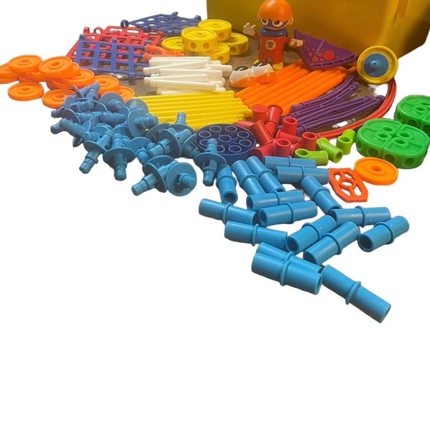 Tinkertoys Lot of 136 Multicoloured Plastic Pieces including Superhero Figure