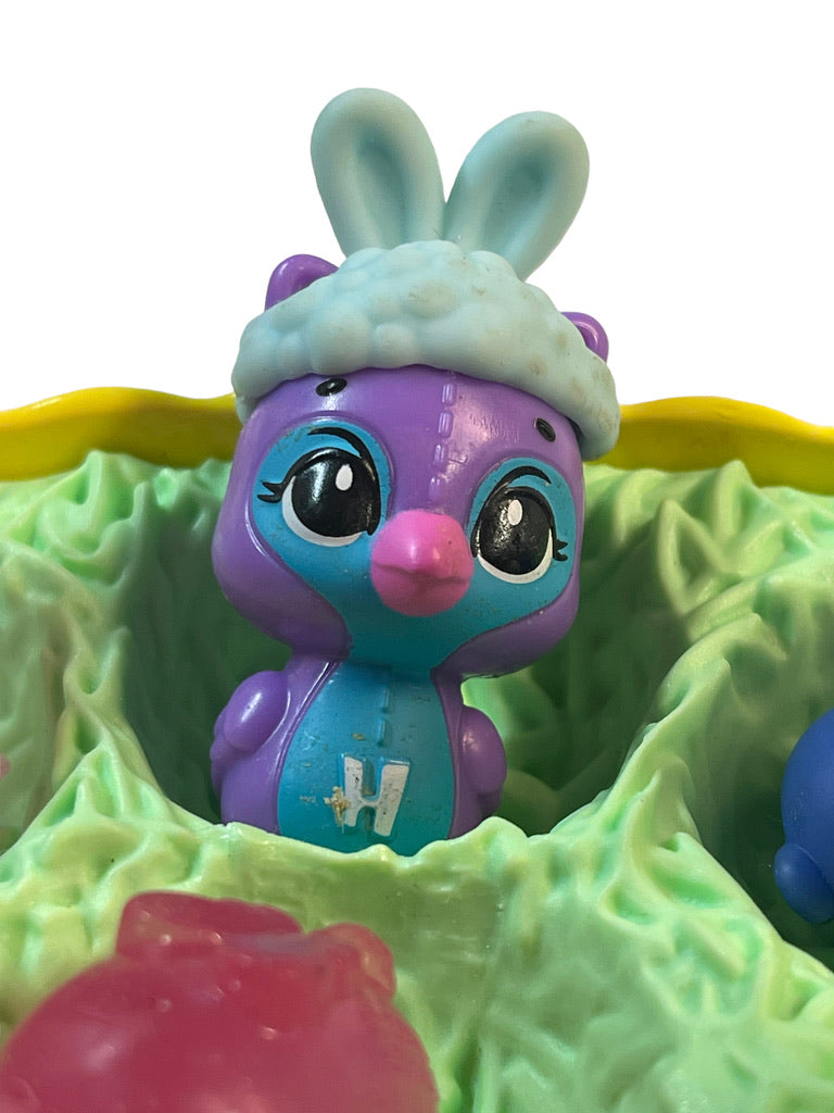 Hatchimals Colleggtibles in Pink Spring Basket with Mixed Lot of 8 Toys in EUC
