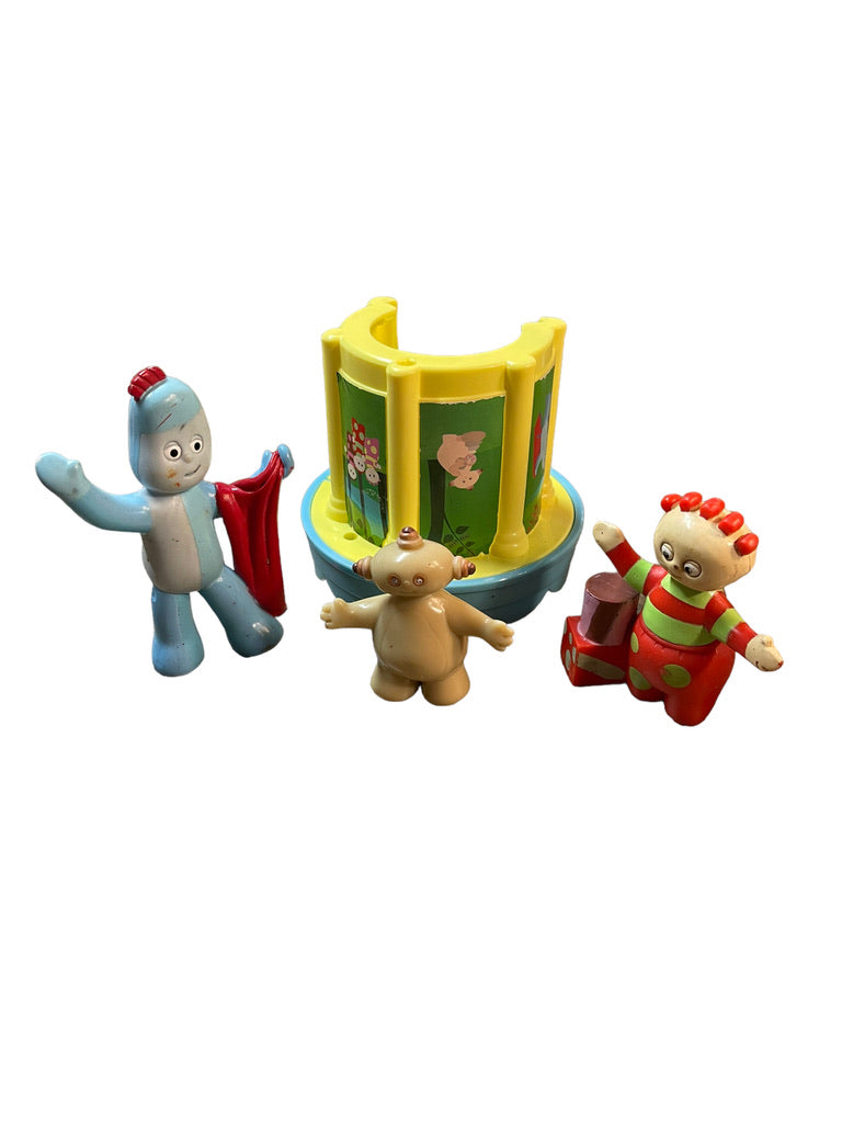 In the Night Garden Favourites! Iggle Piggle, Upsie Daisy & Makka Pakka + Replacement Gazebo Parts