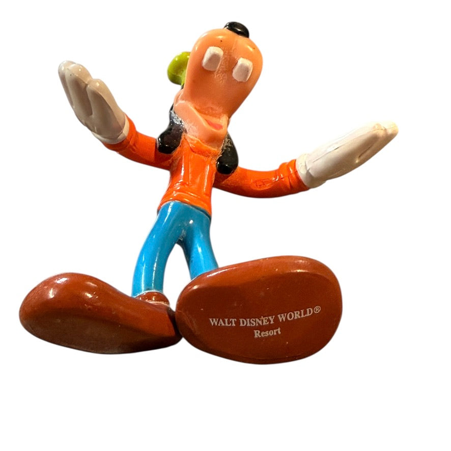 Vintage Walt Disney Resort Goofy, 4" Posable Action Figure Toy, Collectible or Cake Topper in GUC
