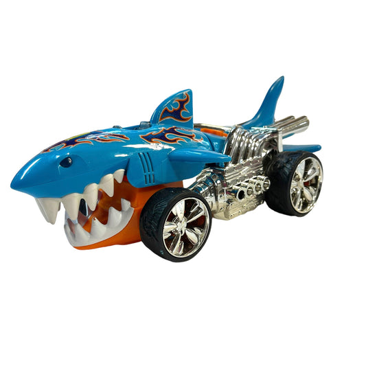 Hot Wheels Extreme Shark Cruiser Car with Lights, Sound and Big Chomping Teeth Motion!