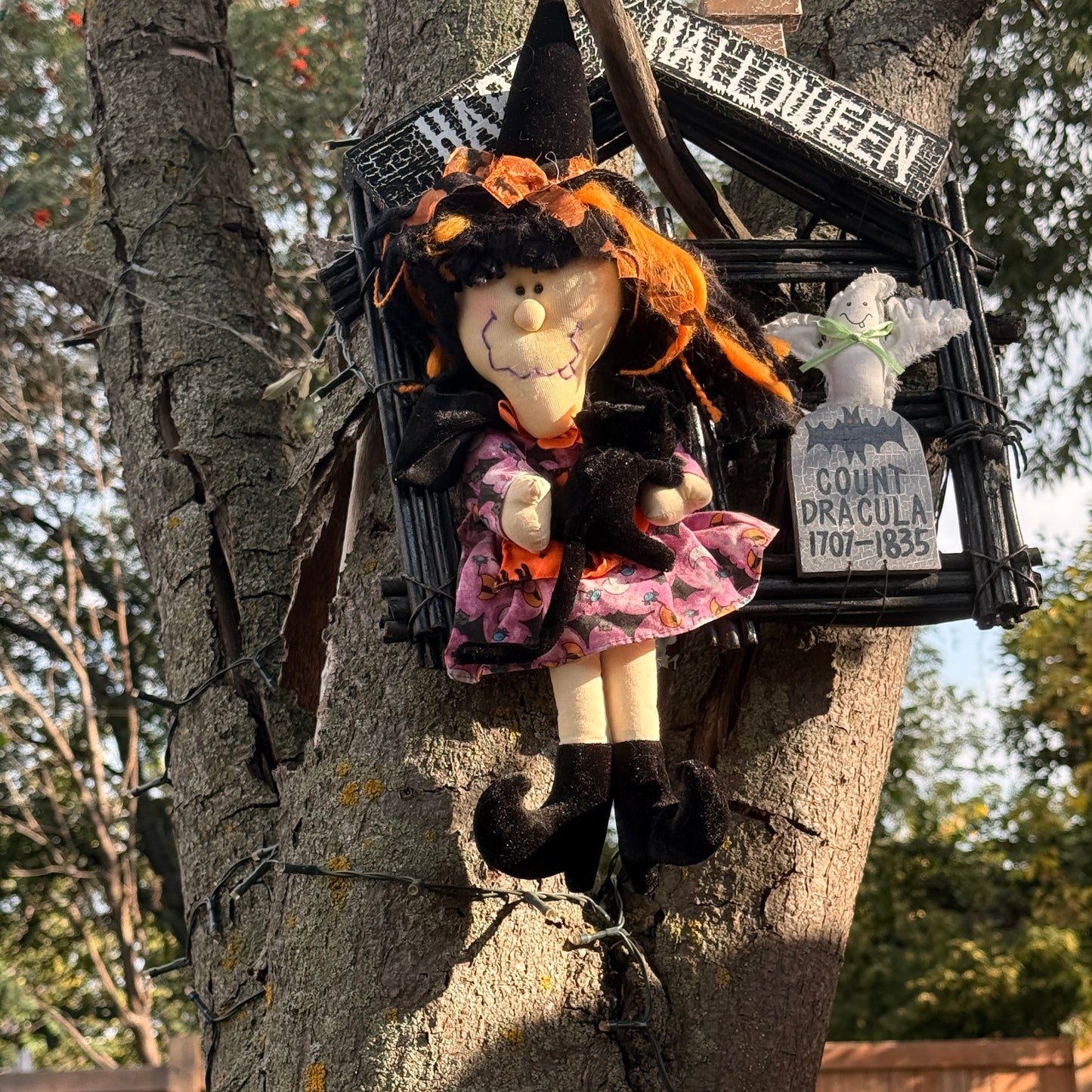 Halloween Door Hanger Wooden House with Hilarious Plush Witch & Dracula Tombstone in EUC