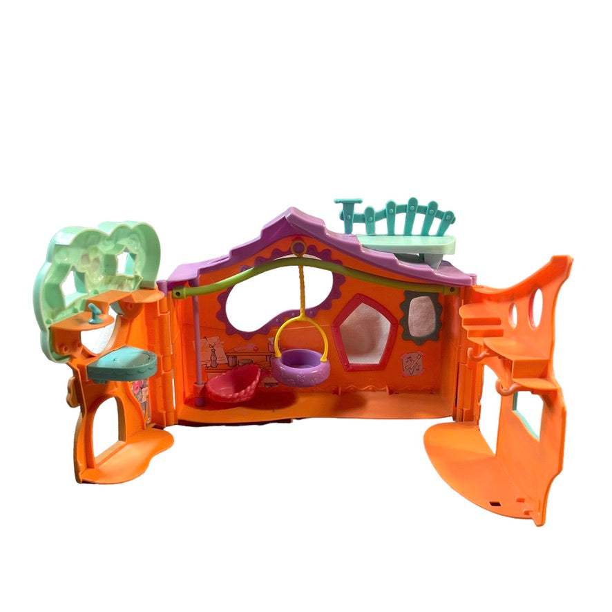 Hasbro Littlest Pet Shop Orange Club Treehouse in Very Good Preowned Condition