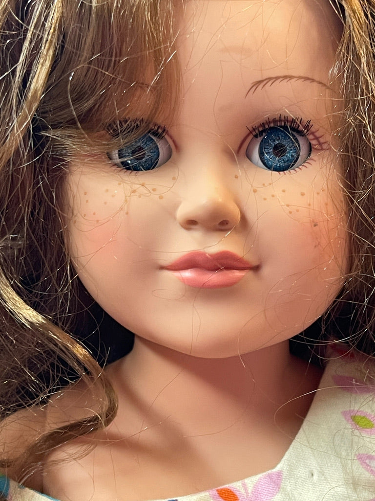 Beautiful Cititoy 18" Fashion Doll, Long Brown Curls, Blue Sleepy Eyes & A Dusting of Freckles