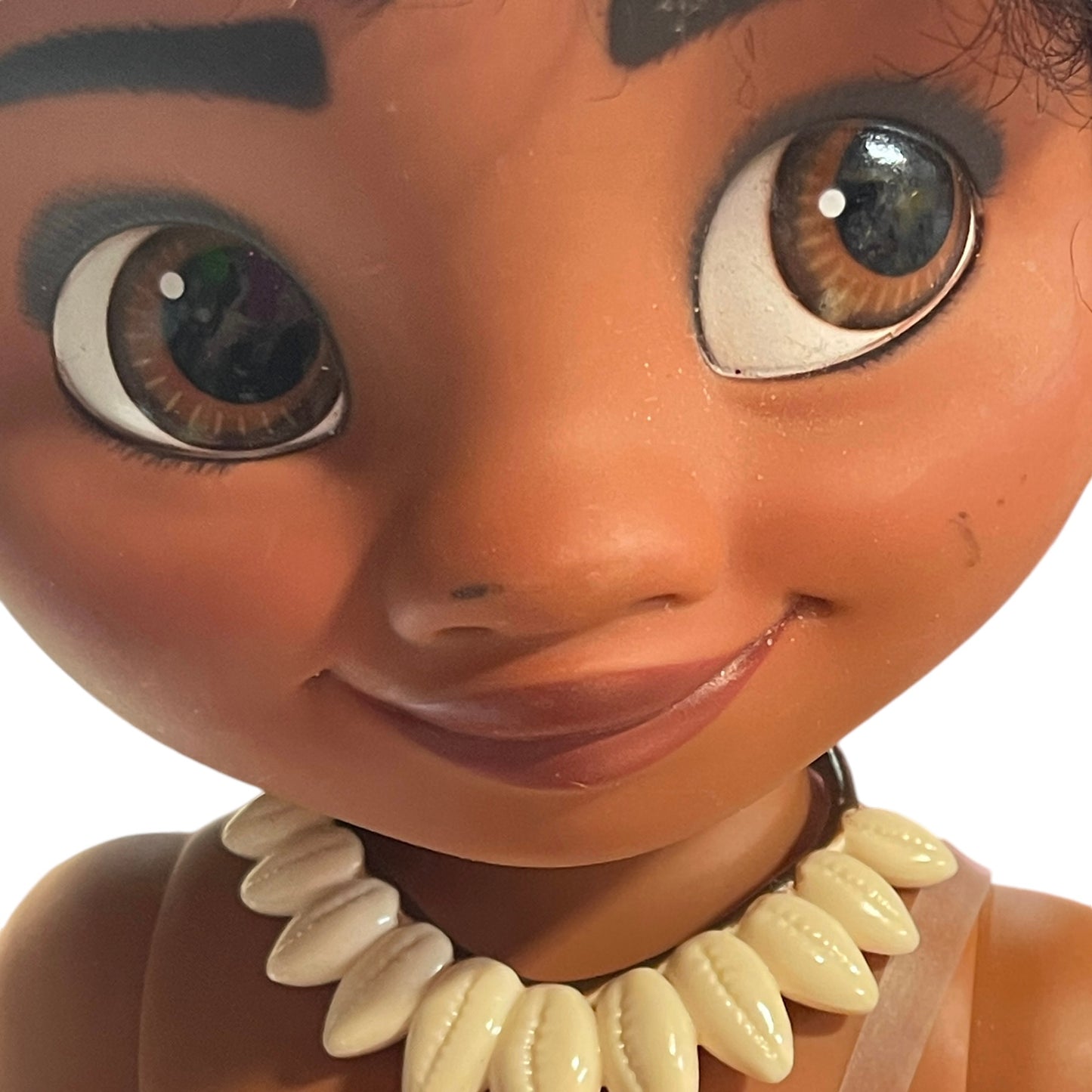 Disney, Moana, 15" Vinyl Doll with Sandy Feet & Black Curly Hair Shell Necklace, Vinyl Turtle