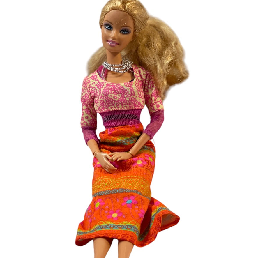 Mattel Articulated Blond 2009 Doll & 2000 Flower Power Pink & Orange Hippy Dress & Accessories