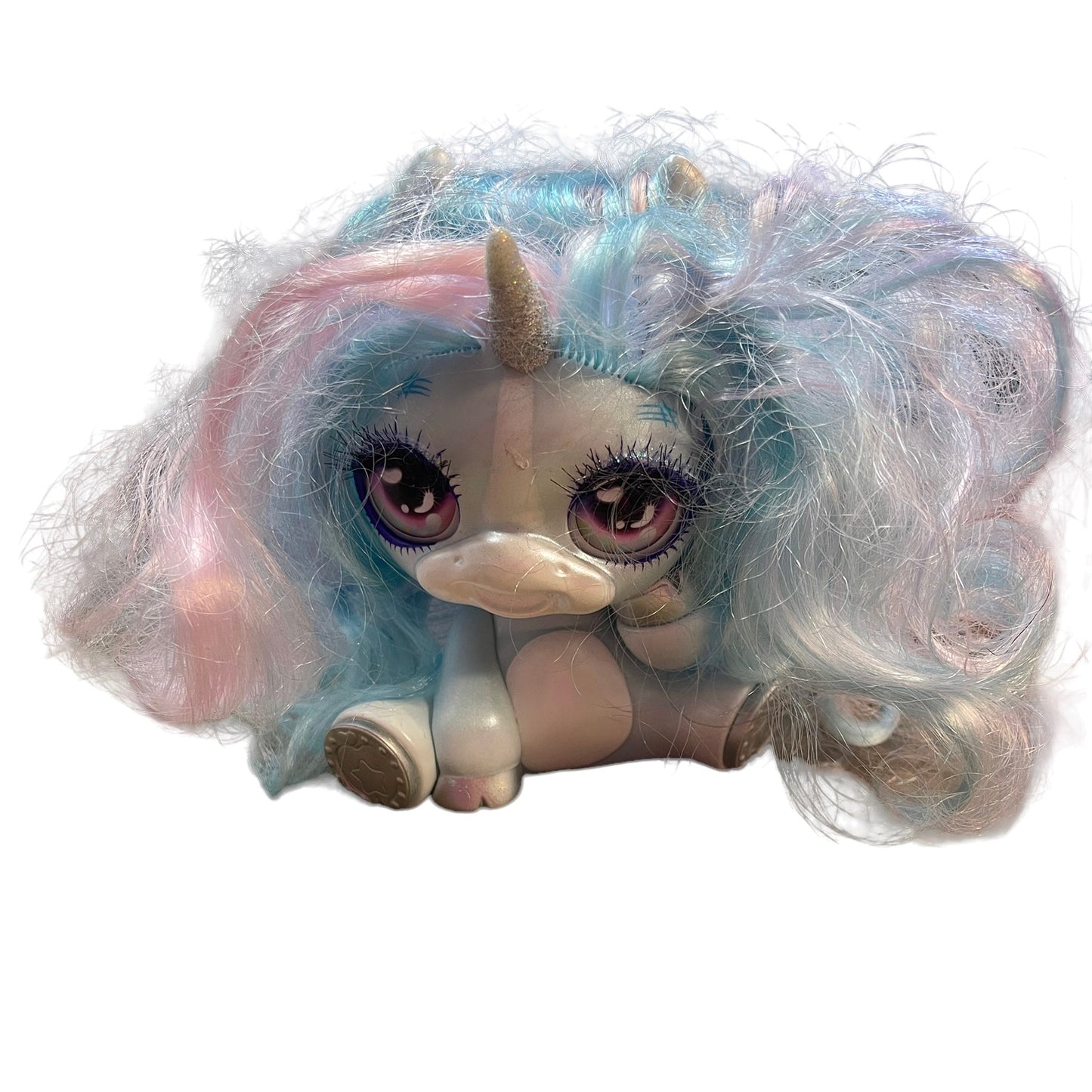 Poopsie Q.T. Unicorns Shannon Shy Blue Magical Unicorn with Wings and Pink & Blue Curls Guc