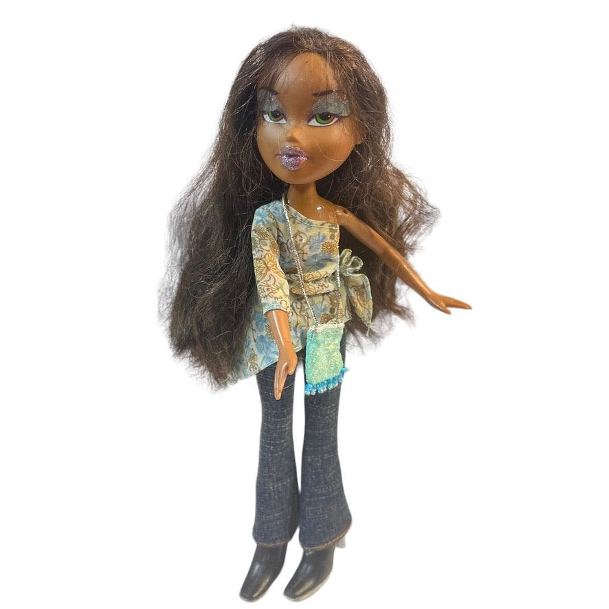 Bratz 2015 Yasmin Brunette Fashion Doll Outfit Complete with Purse & Boots