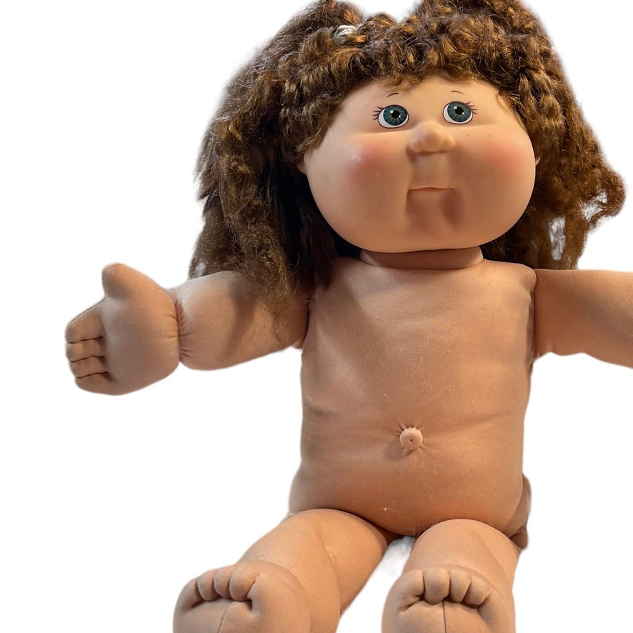 Adorable Cabbage Patch Doll with Curls & Crimped Ponytails 2004, Hong Kong EUC