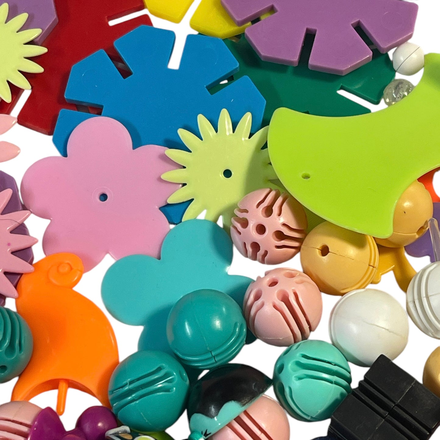 Ello Connectable Building Toys, More than A Pound of Mattel Brightly Coloured Pieces in EUC