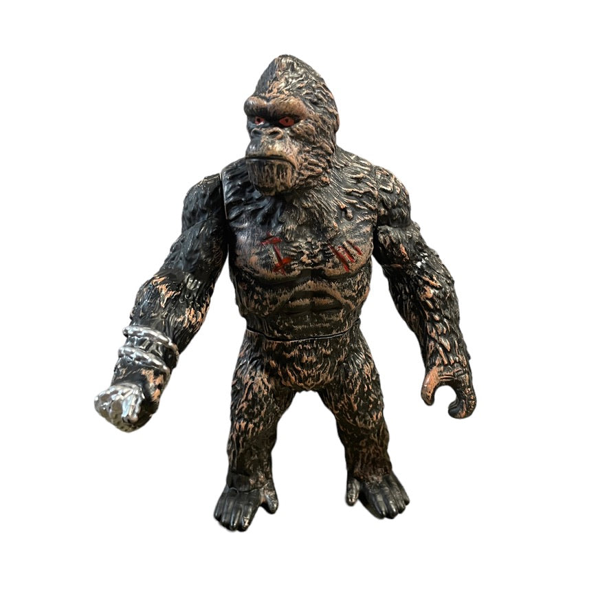 King Kong Figurine, 9" Finely  Detailed, Swivel Hips, Moveable Arms, Red Eyes, Silver Painted Chain