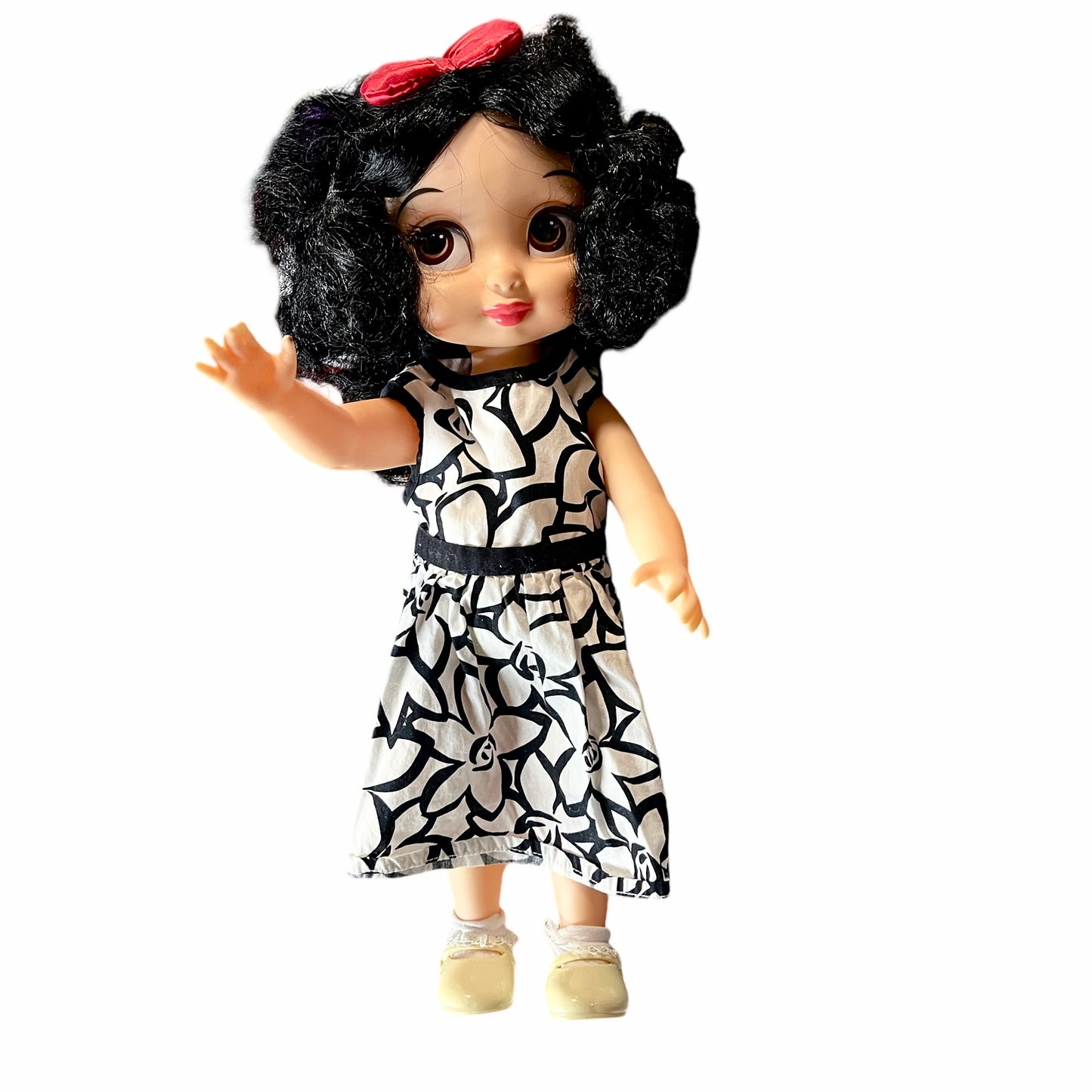 Disney Snow White 15" Animator Princess Toddler Doll, Huge Brown Eyes, Black Hair & Print Dress