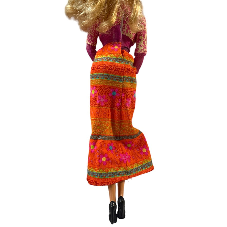 Mattel Articulated Blond 2009 Doll & 2000 Flower Power Pink & Orange Hippy Dress & Accessories