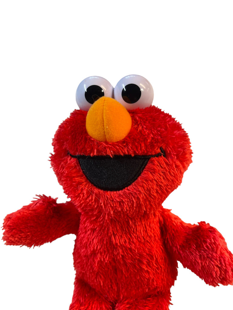 Hasbro Sesame Street Animated 10" Tickle Me Elmo Giggles and Talks