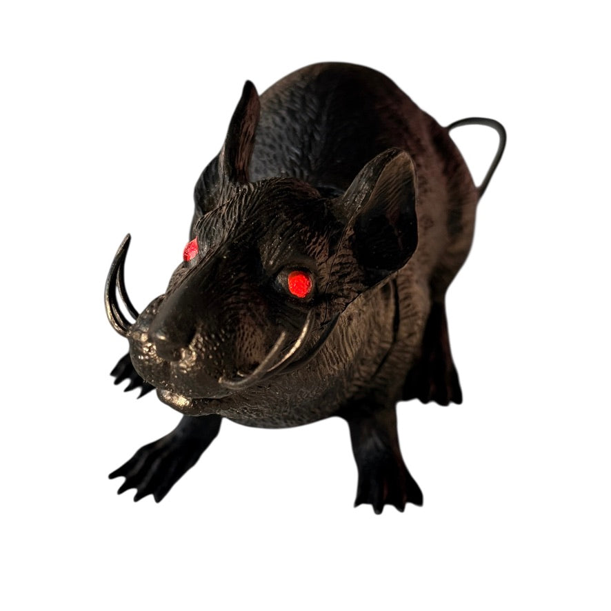 Rat! Yikes! Lifelike Plastic Rat, Just Ready to Scare the Bejebbers Out of Your Besties! in EUC