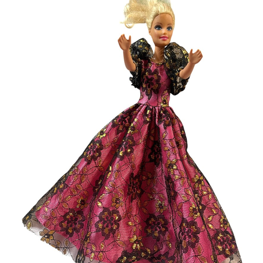 Mattel 2010 Barbie, Long Blond Curls, Ballgown with Black/Gold Lace Overlay & Ankle Strap Shoes in EUC