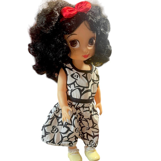 Disney Snow White 15" Animator Princess Toddler Doll, Huge Brown Eyes, Black Hair & Print Dress