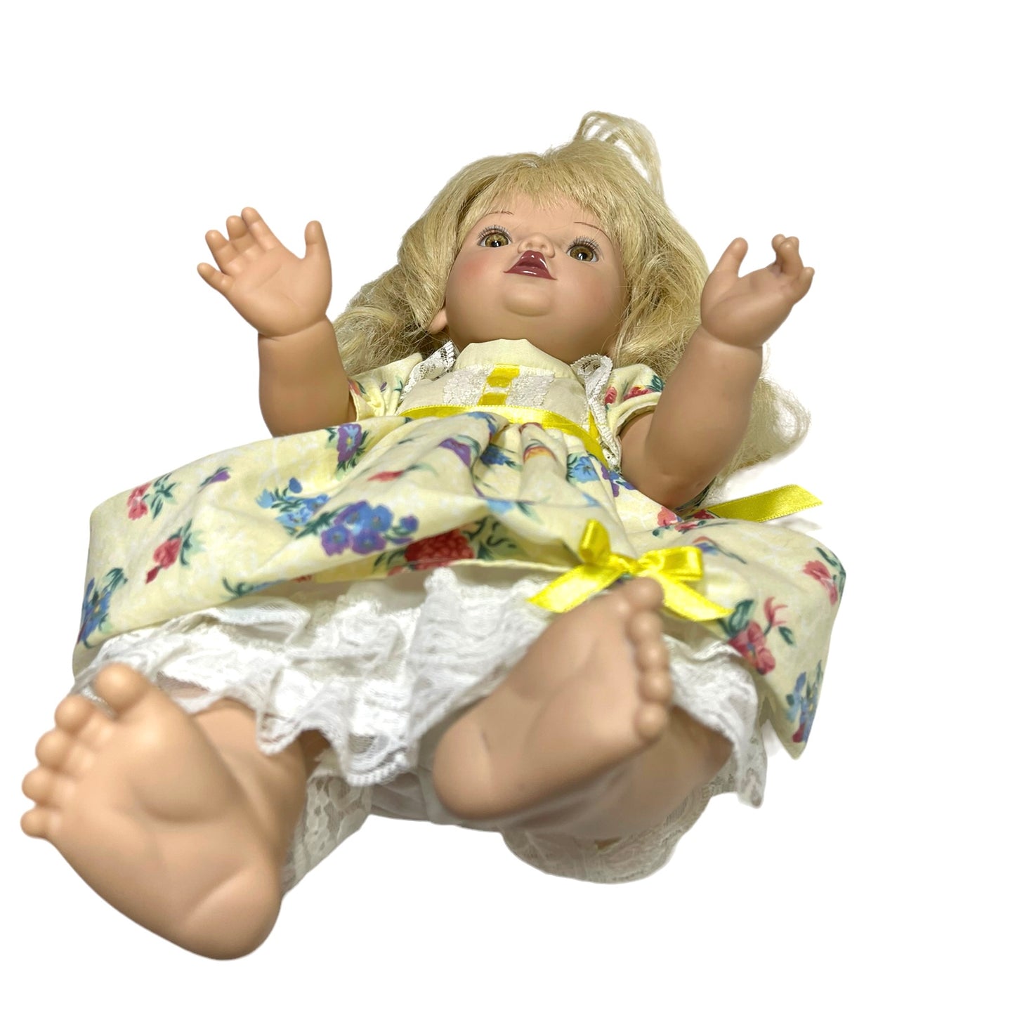Exquisite Vintage 1995 Baby So Beautiful by Playmates EUC Original Outfit