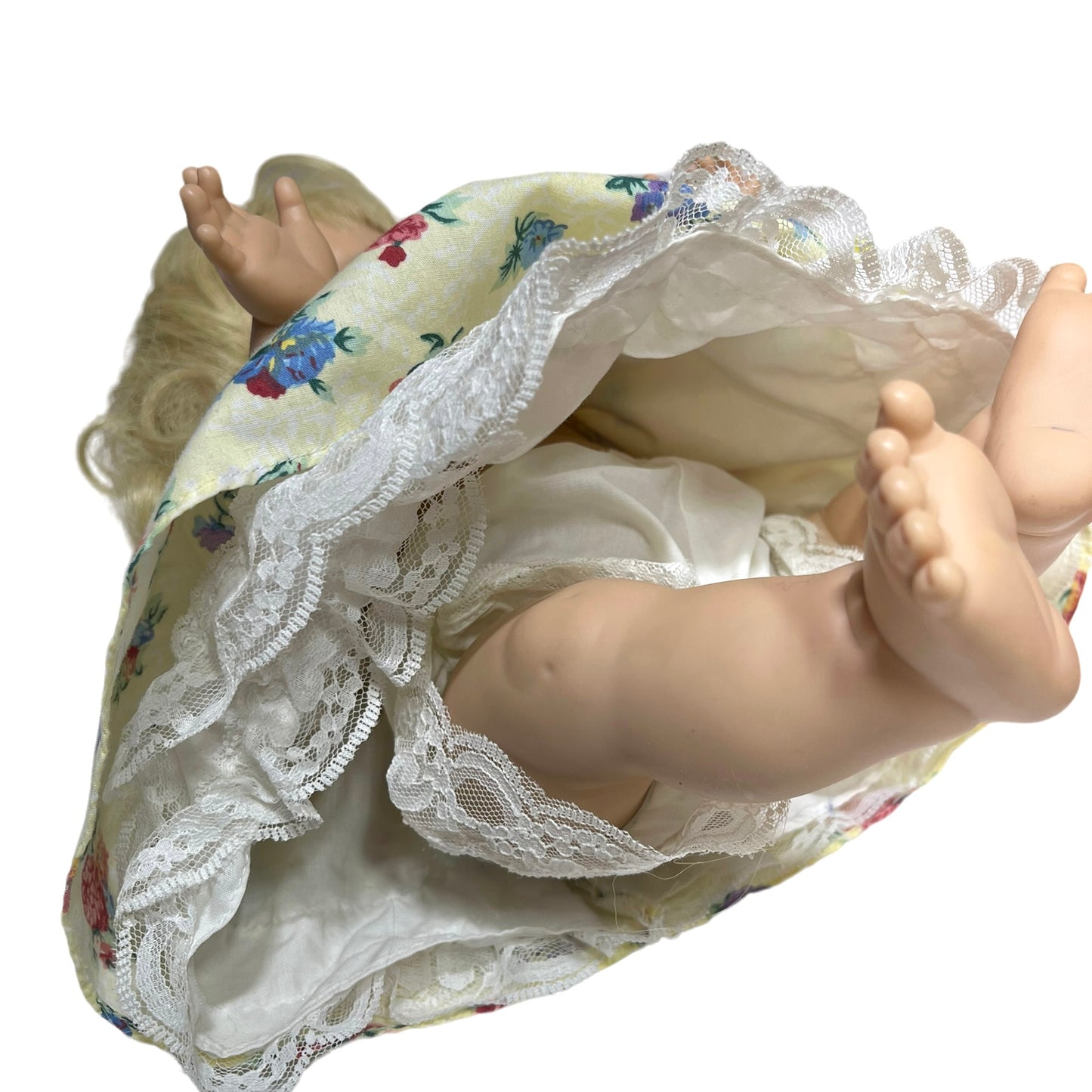 Exquisite Vintage 1995 Baby So Beautiful by Playmates EUC Original Outfit