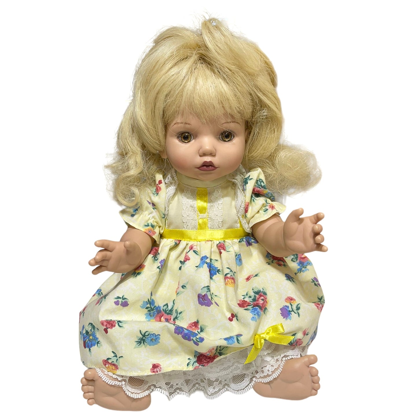 Exquisite Vintage 1995 Baby So Beautiful by Playmates EUC Original Outfit
